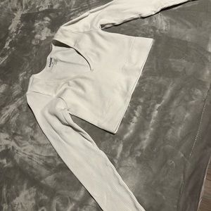 Garage white long sleeve crop top